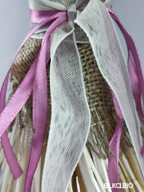 Букет из белых сухоцветов и роз Б45-B101