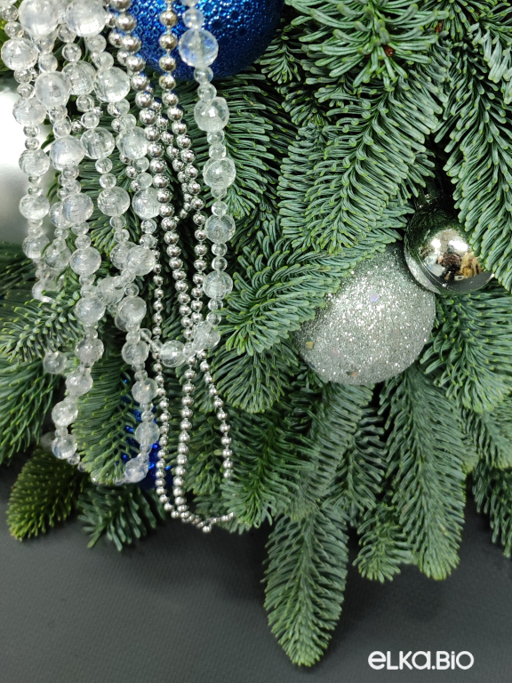 Настольная новогодняя елка из Нобилиса Водопад надежды Ю42-В706