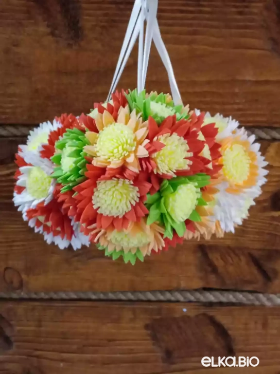 Декоративный набор шаров из фоамирановых цветков Лучик надежды А47-В41