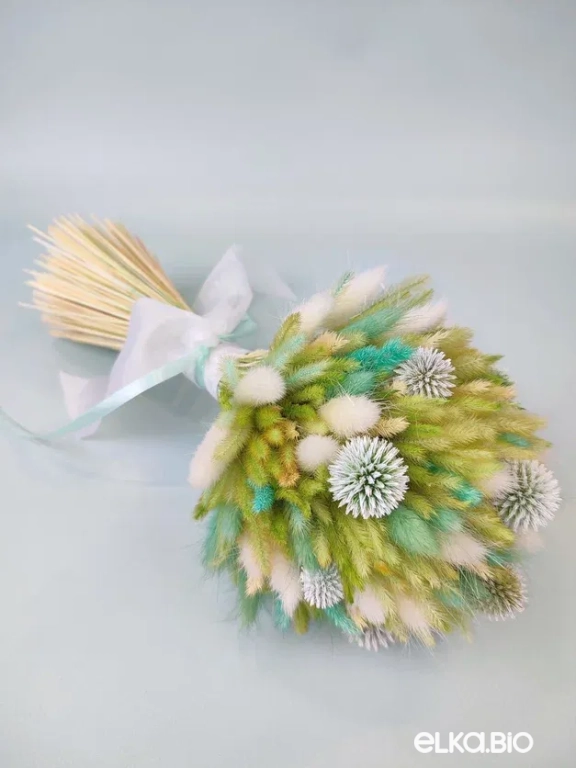 Зеленый букет с лагурусом и эхинопсом Б109-B112