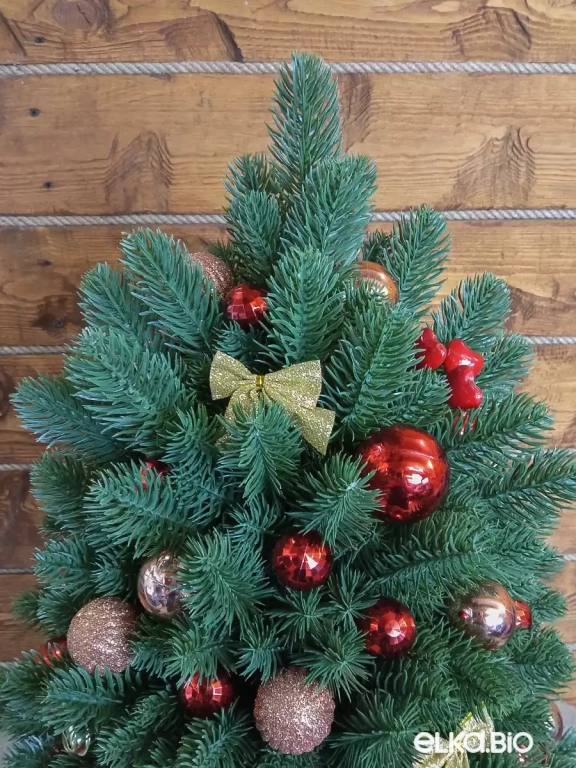 Настольная новогодняя елка из хвои с шарами Рождественская классика Ю31-В59