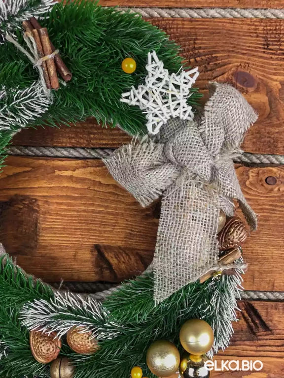 Венок декоративный из хвои Золотая осень (маленький) П1-В9