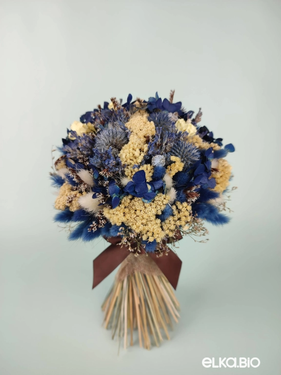 Букет с гортензией  из синих и бежевых сухоцветов Т199-B111 Букет с гортензией  из синих и бежевых сухоцветов Т199-B111