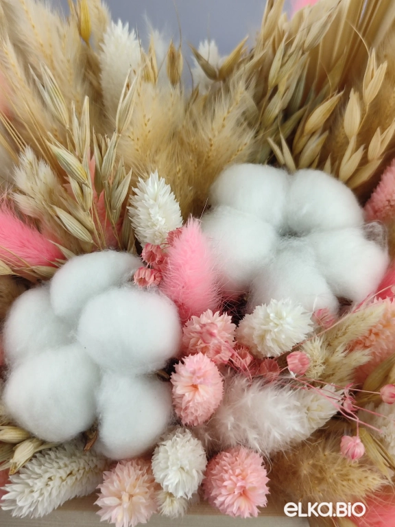 Композиция из цветов с хлопком А103-B100