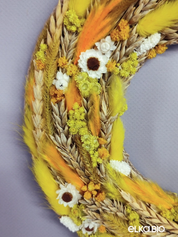 Венок из желтых сухоцветов и пшеницы Ю76-B106